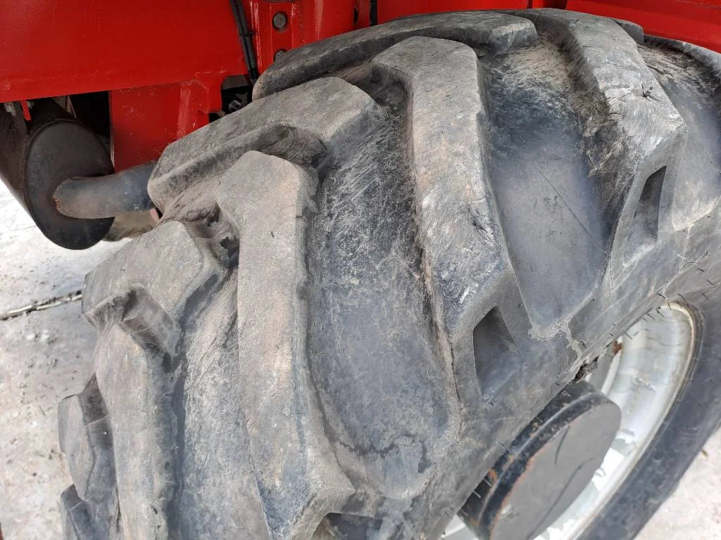 Manitou MRT2540 plus (controle remoto via rádio + guincho)