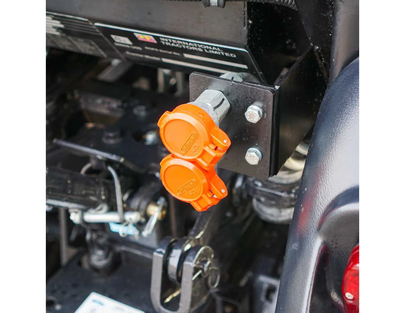 Solis 26 (HST) com cabine