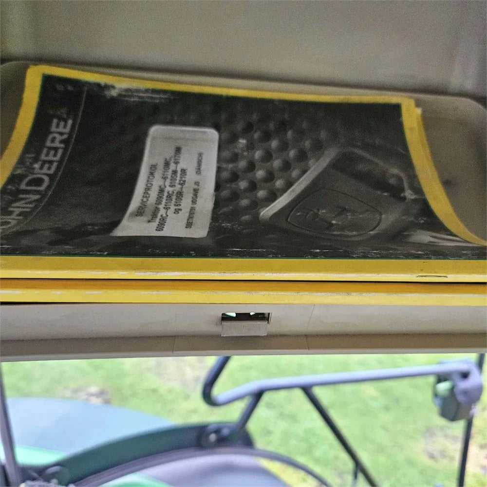 John Deere 6210 R, construído em 2012