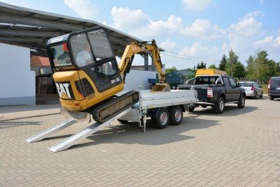 Caminhão basculante TRIUS SHDK O2 27-36-20.2 com parede lateral de aço de 2 mm, bomba manual