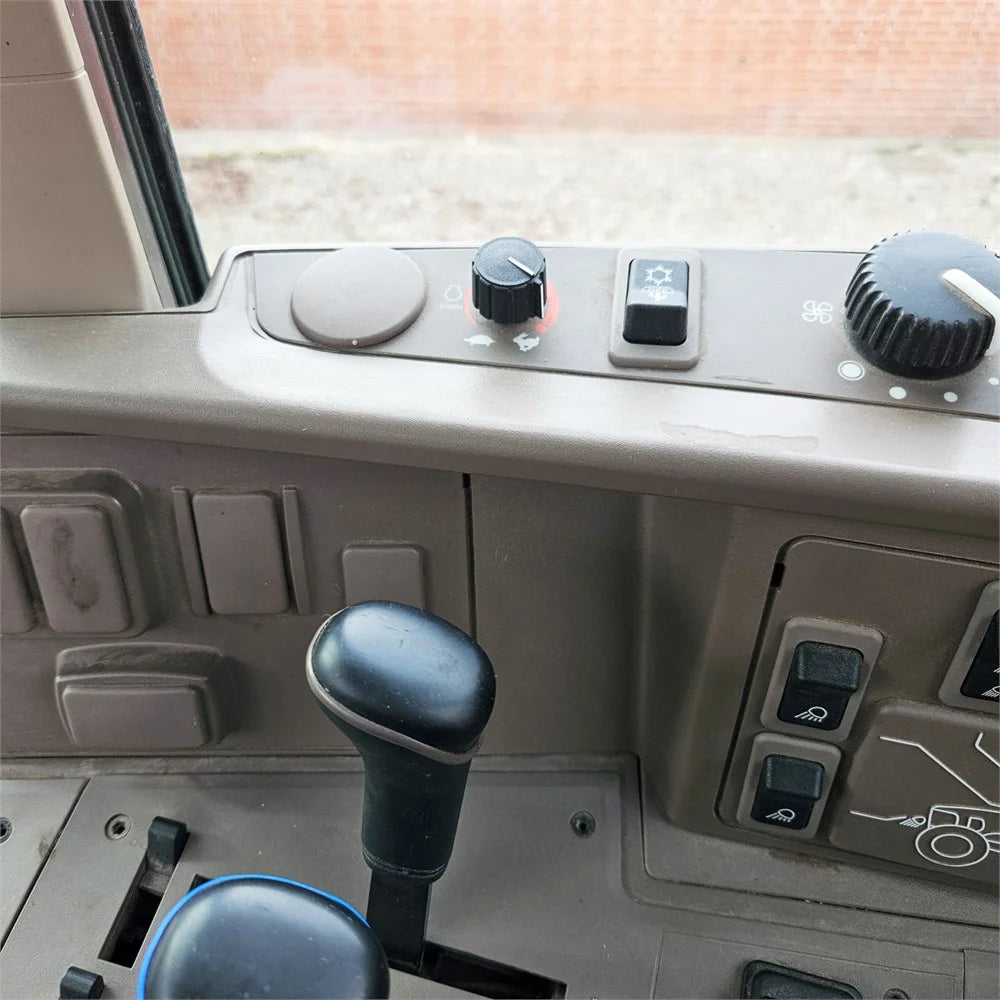 John Deere 6155m, construído em 2018