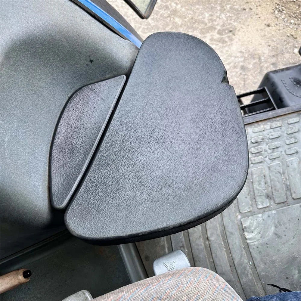 New Holland TM140 – 5,6 toneladas, construído em 2003