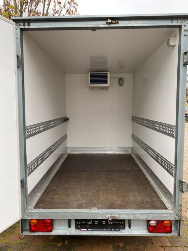 Reboque refrigerado de eixo único