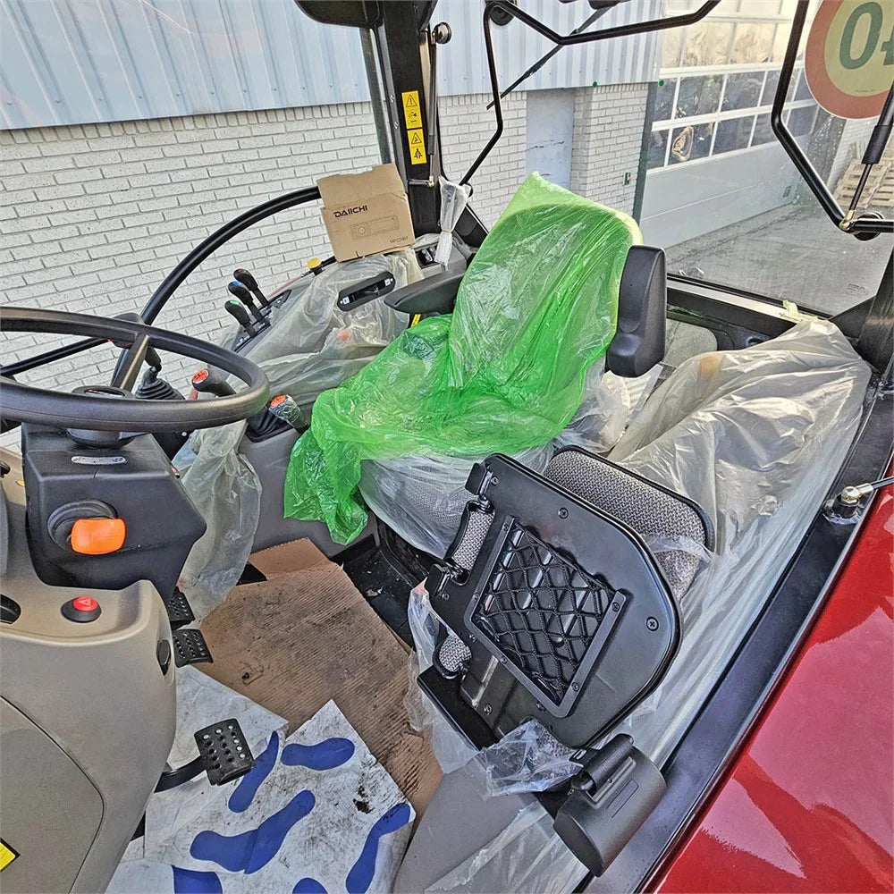 Trator CASE IH 100A Farmall novo, construído em 2023, com carregador frontal