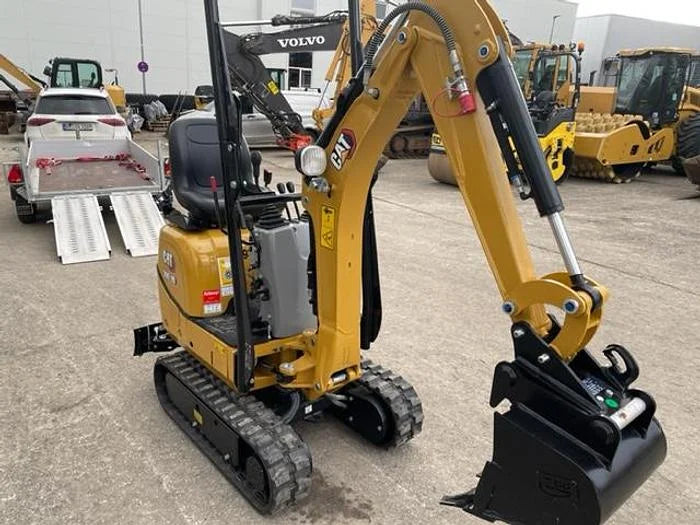 2021 Miniescavadeira Caterpillar 300.9D