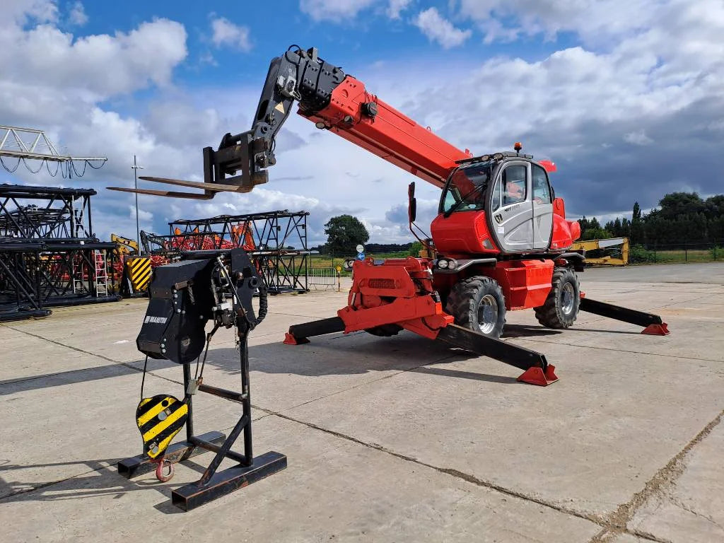 Manitou MRT2540 plus (controle remoto via rádio + guincho)