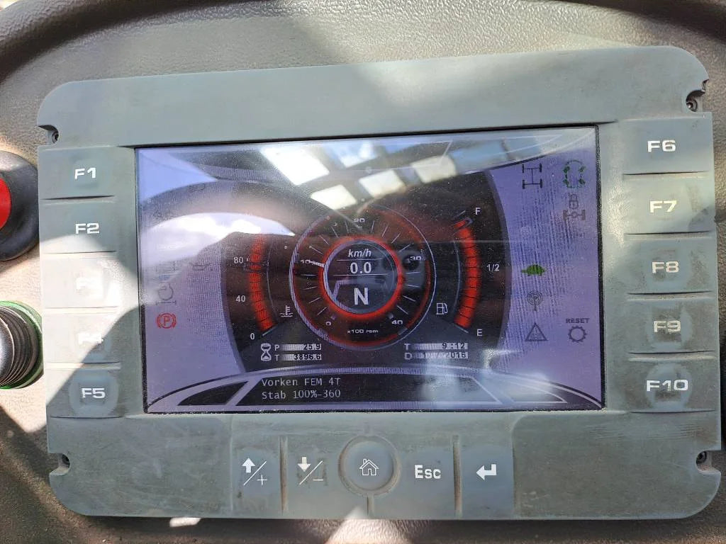 Manitou MRT2540 plus (controle remoto via rádio + guincho)