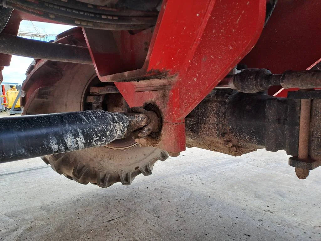 Manitou MRT2540 plus (controle remoto via rádio + guincho)