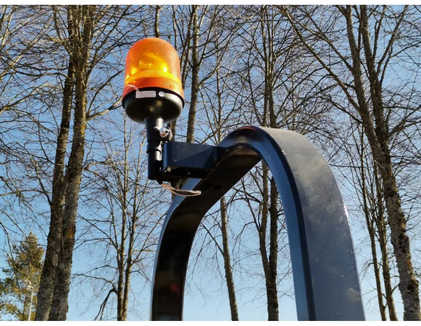 Solis 26 (9+9) com carregador frontal