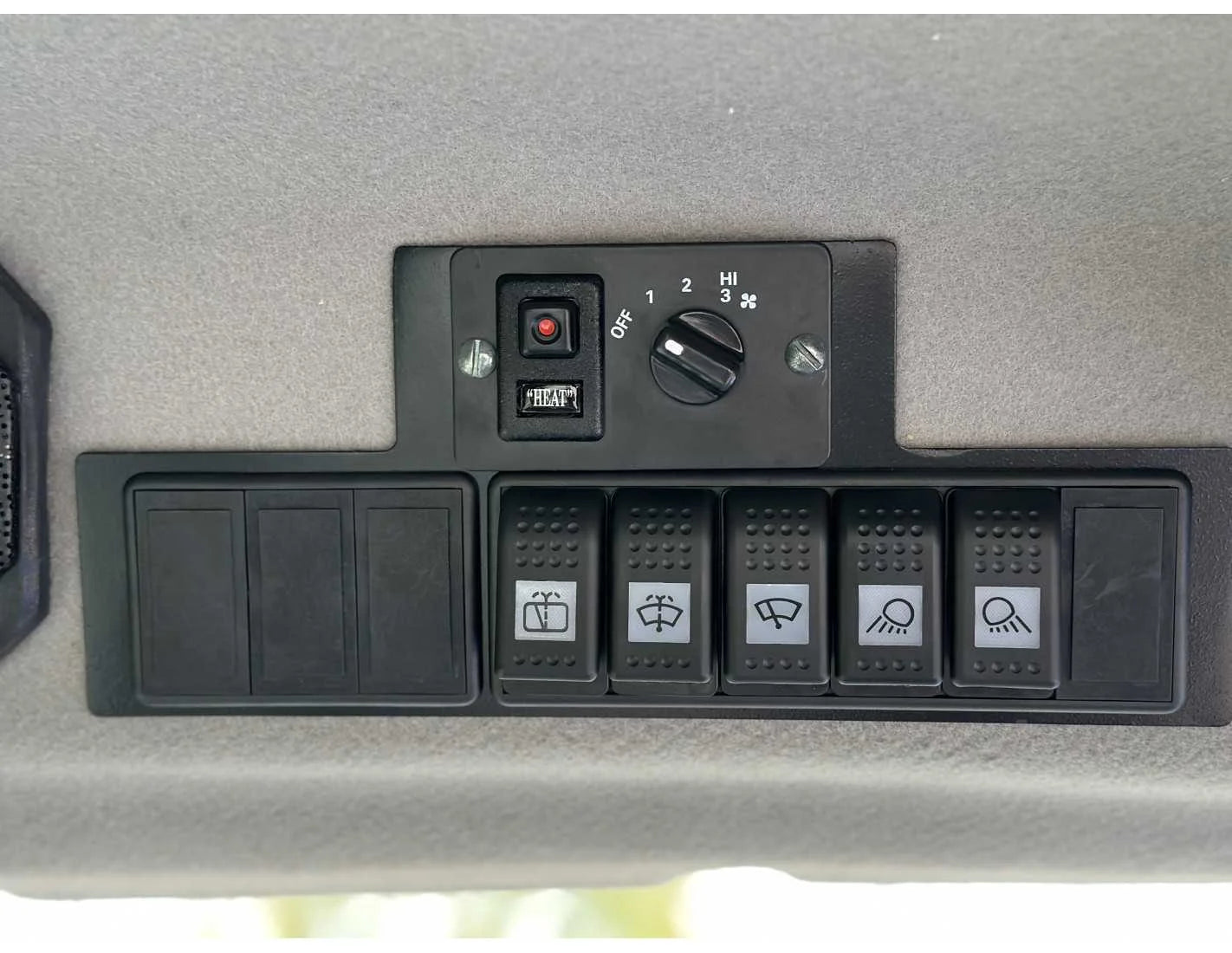 Solis 26 (9+9) com cabine