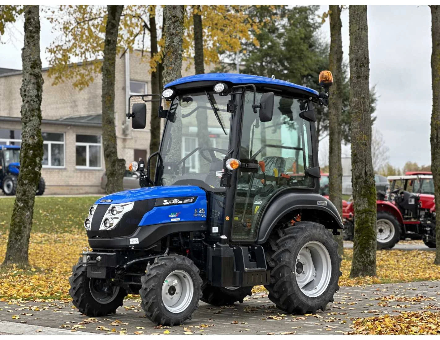 Solis 26 (9+9) com cabine