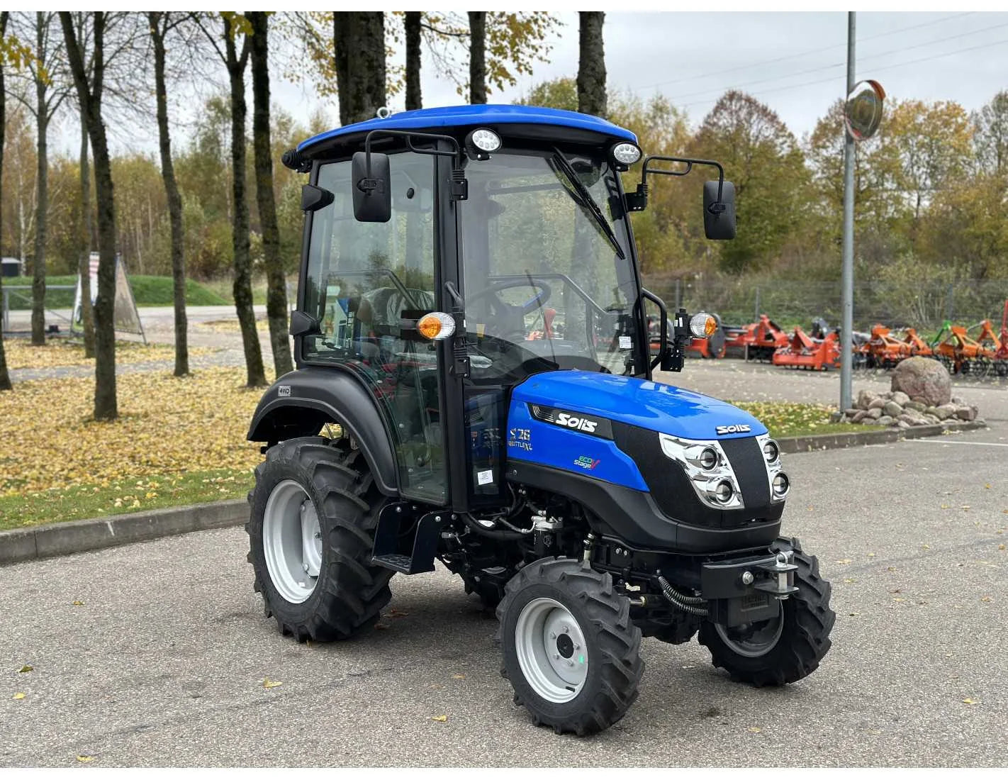 Solis 26 (9+9) com cabine