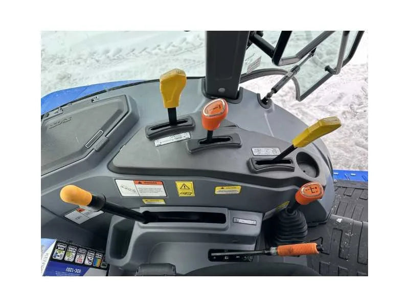 SOLIS 50 SOLIS 50 com carregador frontal